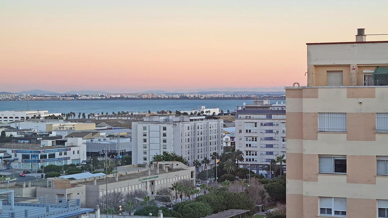 El Apartamento De Rous Lägenhet Cádiz Exteriör bild